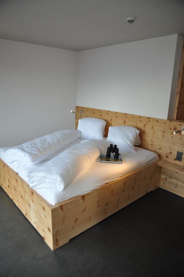 Berghotel Mettmen Schwanden  Bagian luar foto