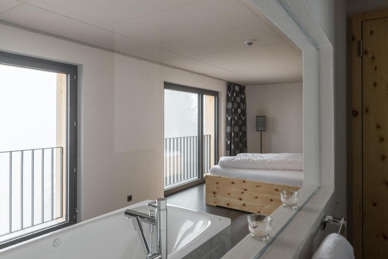 Berghotel Mettmen Schwanden  Bagian luar foto