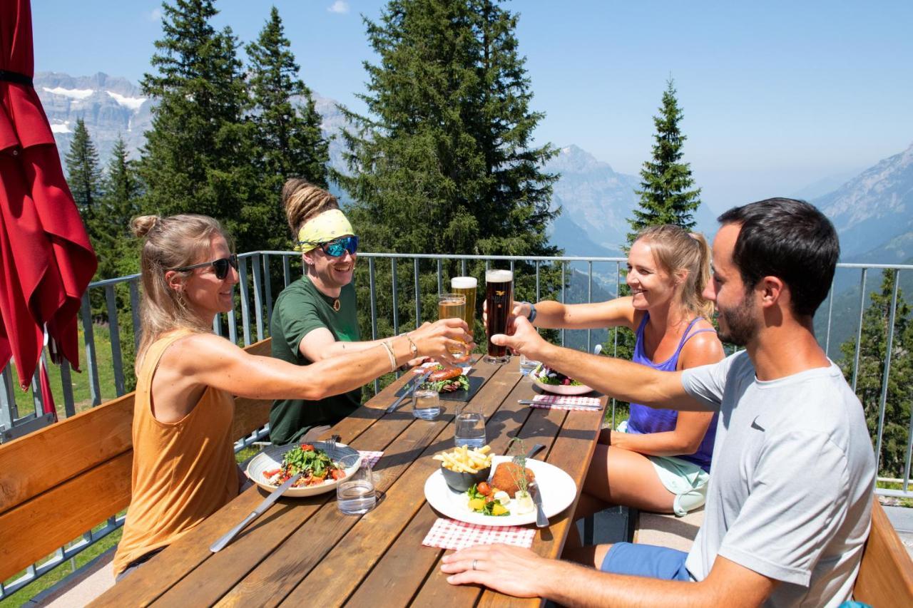 Berghotel Mettmen Schwanden  Bagian luar foto