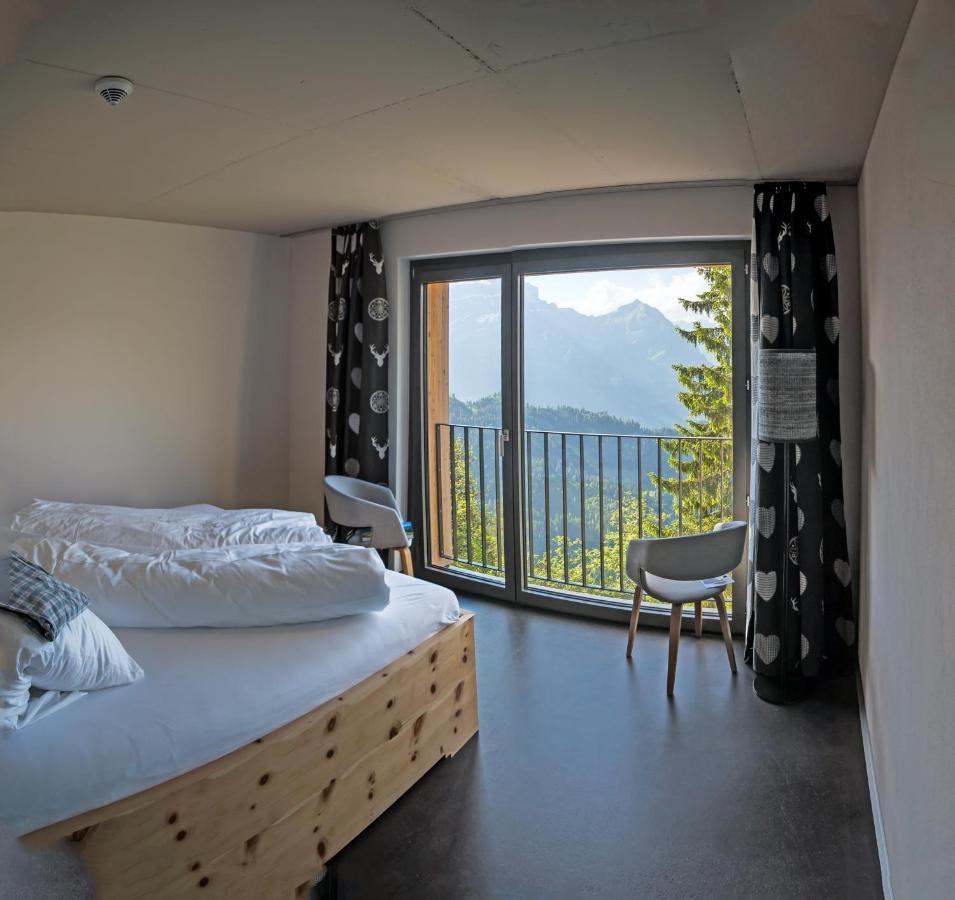 Berghotel Mettmen Schwanden  Bagian luar foto