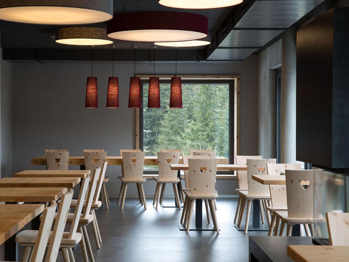 Berghotel Mettmen Schwanden  Bagian luar foto