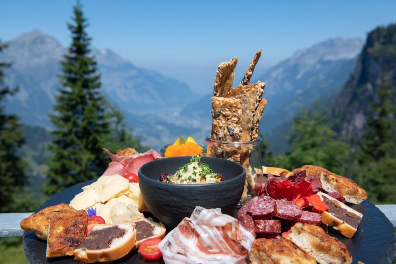 Berghotel Mettmen Schwanden  Bagian luar foto